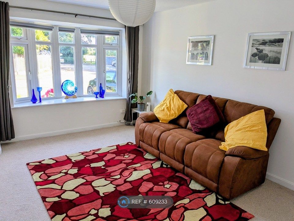 Property photo 2 of 7 Lounge