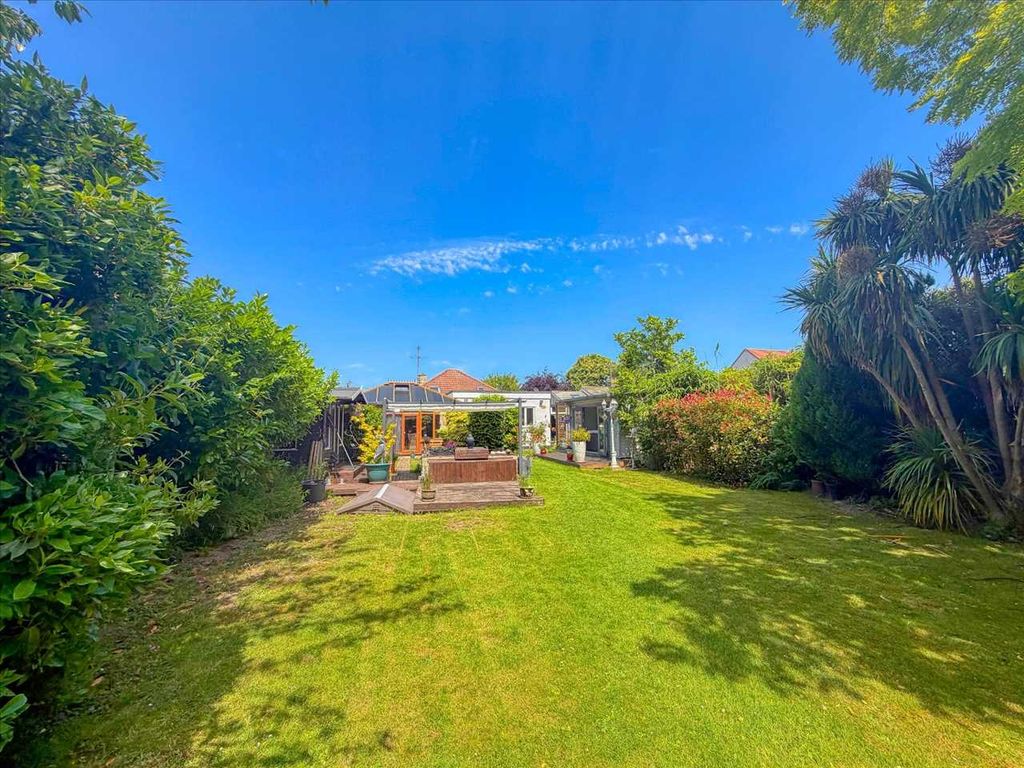 Property photo 2 of 30
