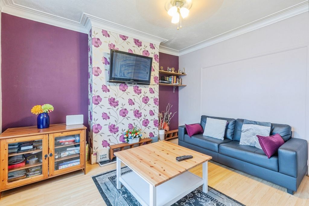 Property photo 1 of 15 Pbox-Img.Jpg