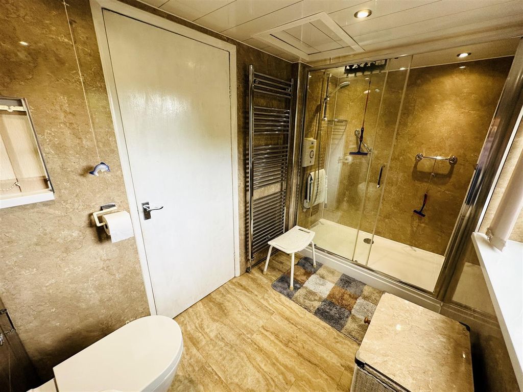 Property photo 3 of 22 Shower Room