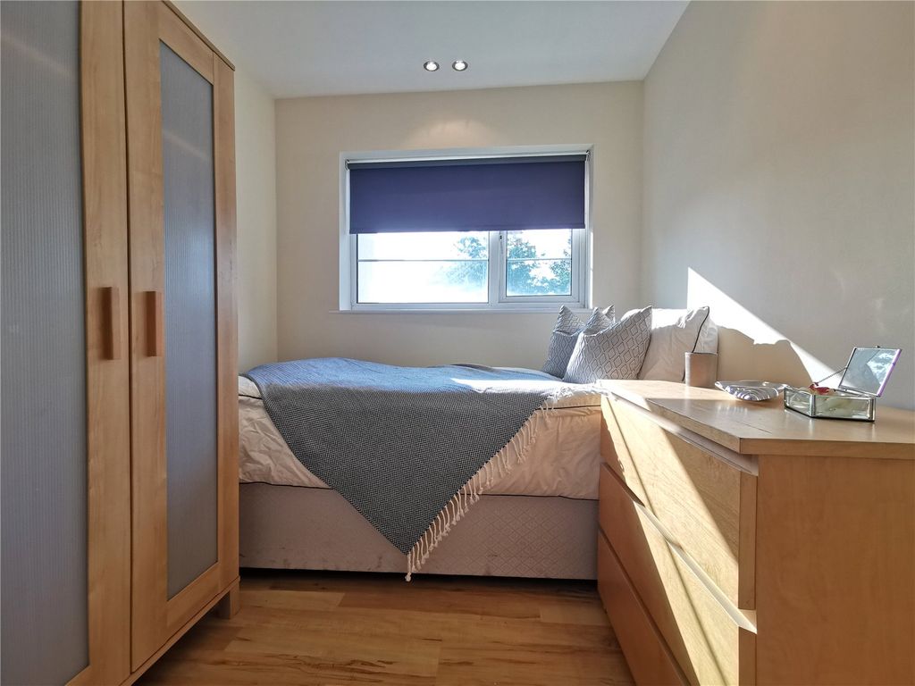 Property photo 3 of 8 Picture No. 01