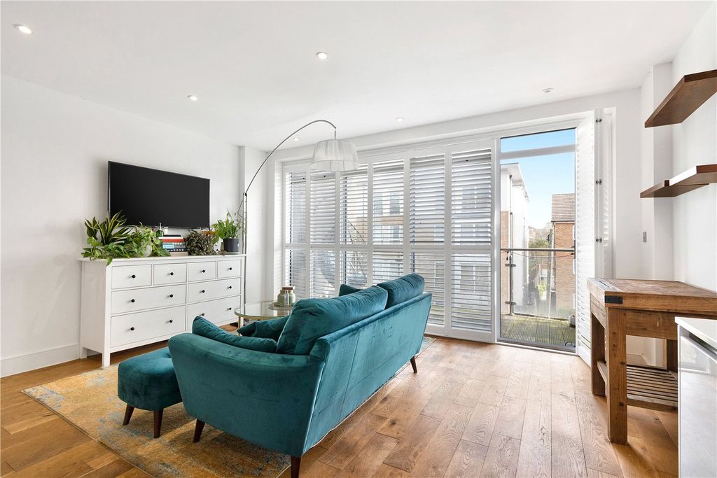 Property photo 2 of 10 Reception