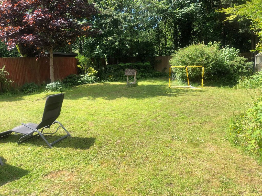 Property photo 1 of 17 Bedroom 2