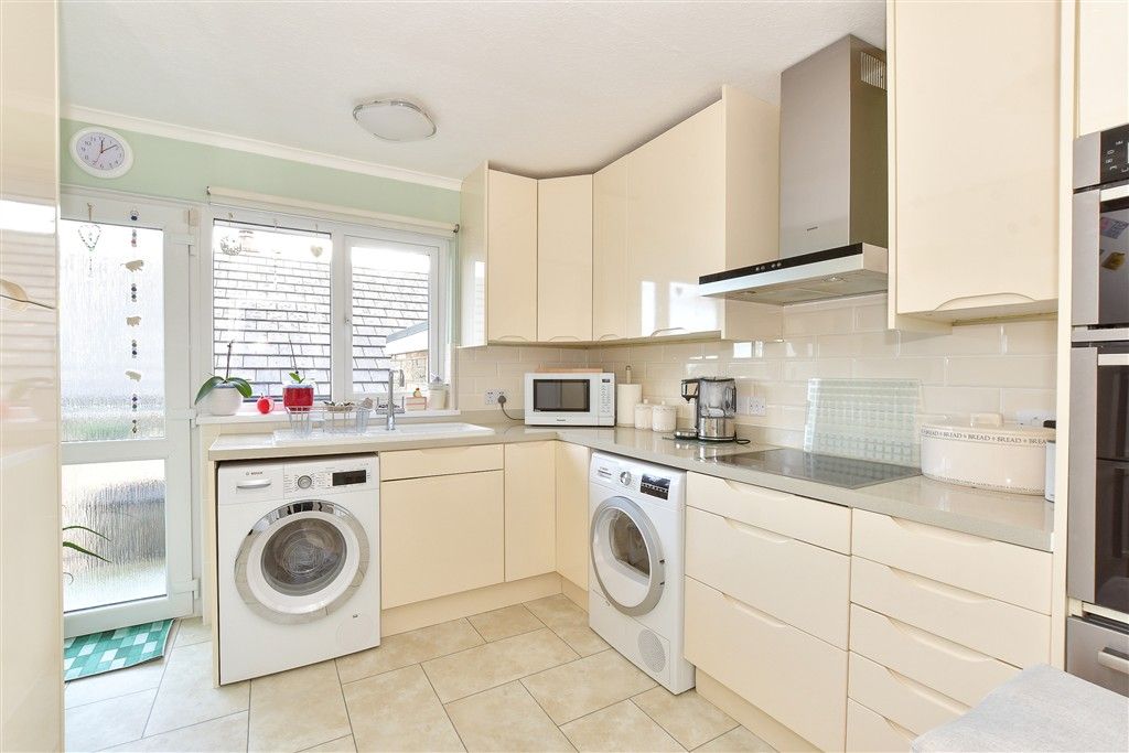 Property photo 2 of 14 Kitchen