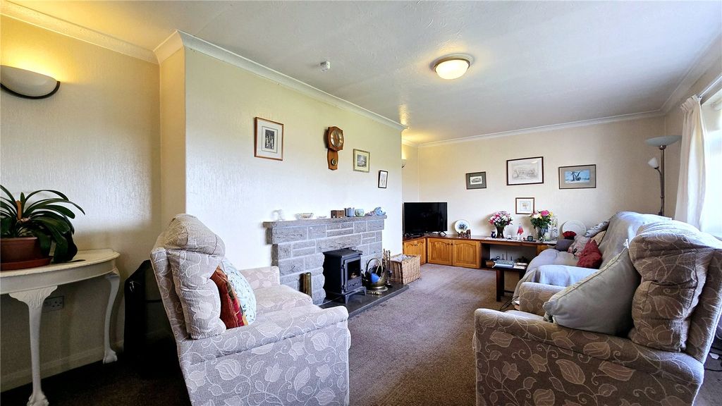 Property photo 2 of 15 Picture No. 13