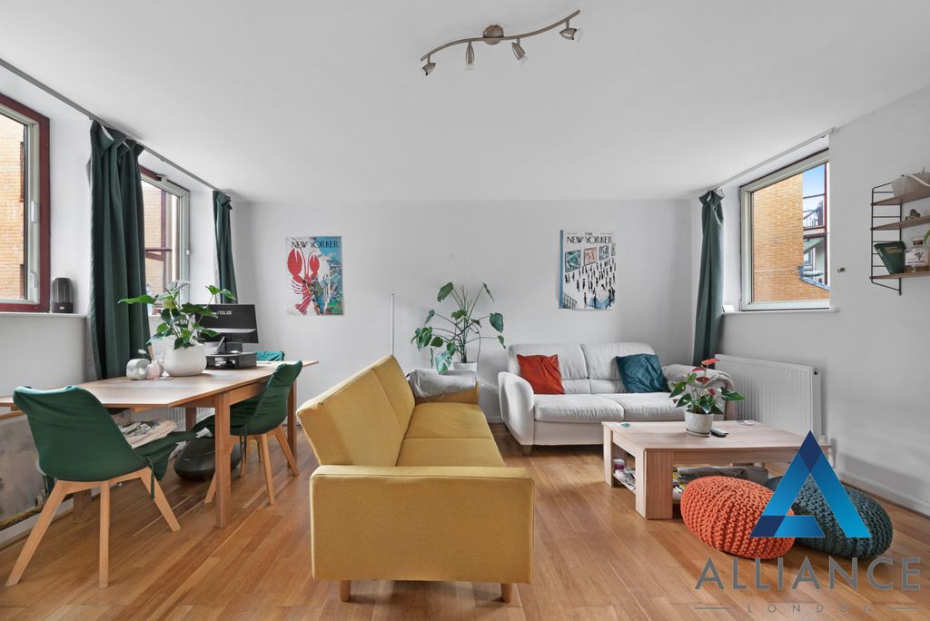 Property photo 2 of 18