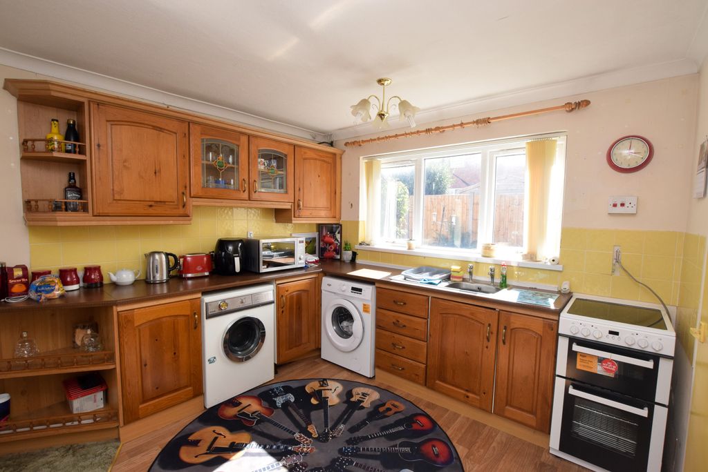 Property photo 3 of 15