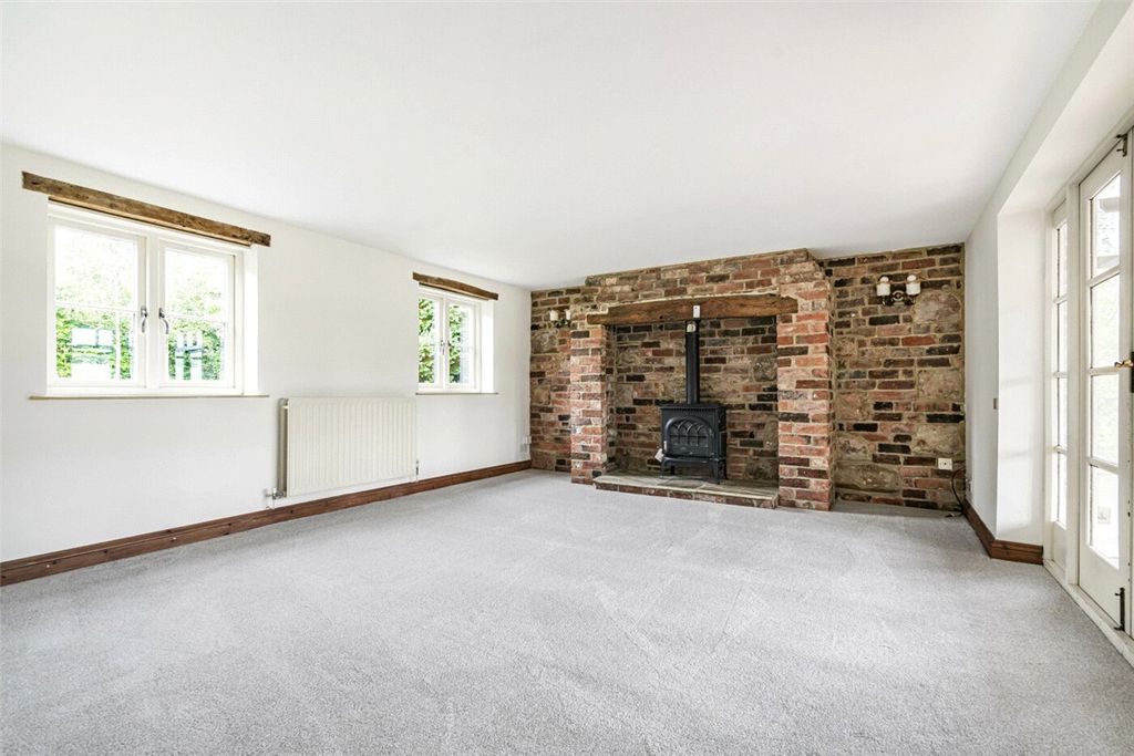 Property photo 2 of 31 Picture No. 02