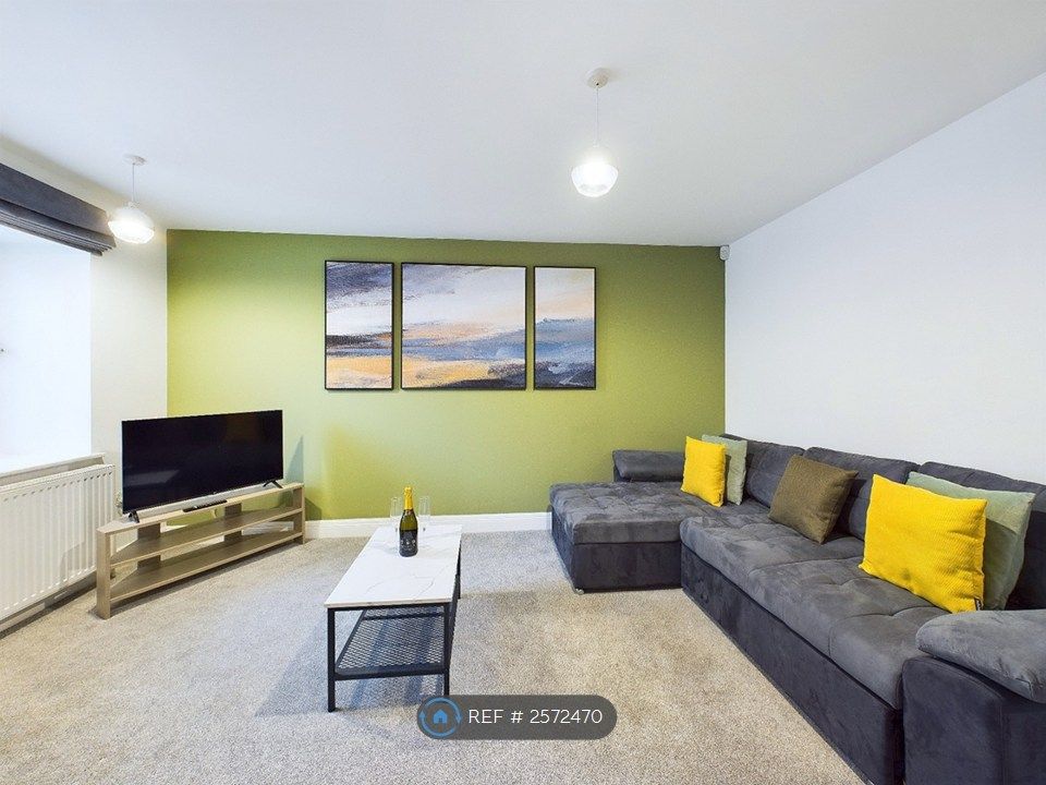 Property photo 3 of 34