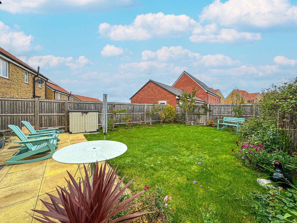 Property photo 2 of 21 4636297