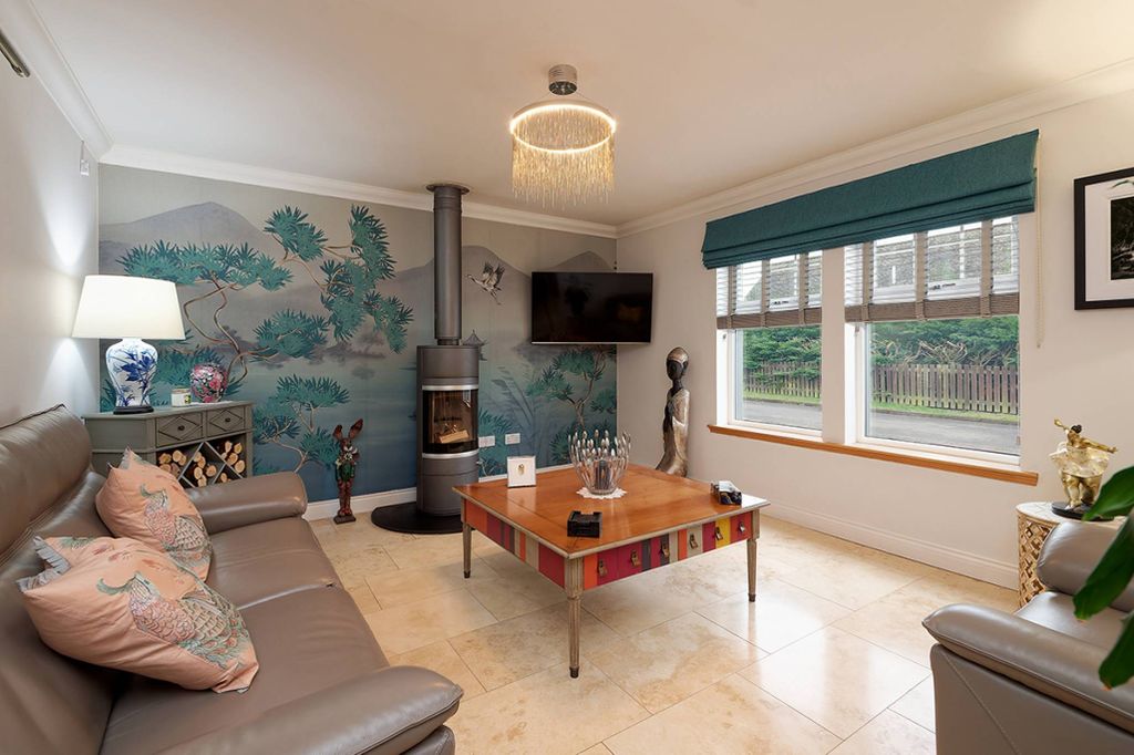 Property photo 2 of 30