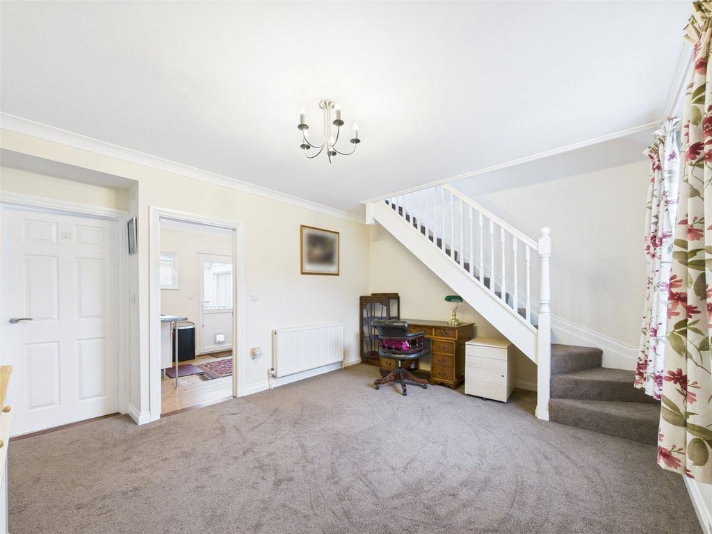 Property photo 3 of 19 Picture No. 25