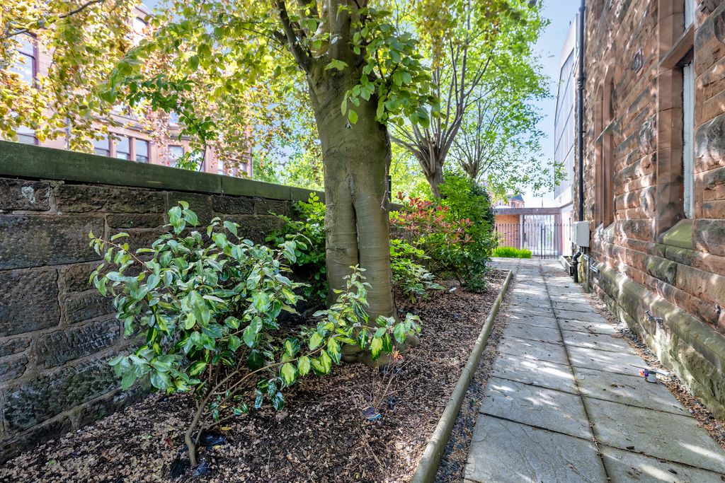 Additional image 32 of 2 bed flat for saleMain Door, Kelvinside Gardens, North Kelvinside G20