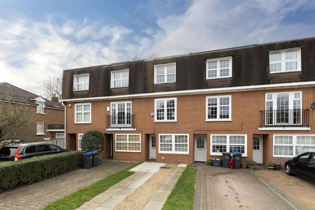 Property photo 1 of 22 Thaxted Place 8- Fro (1).Jpg