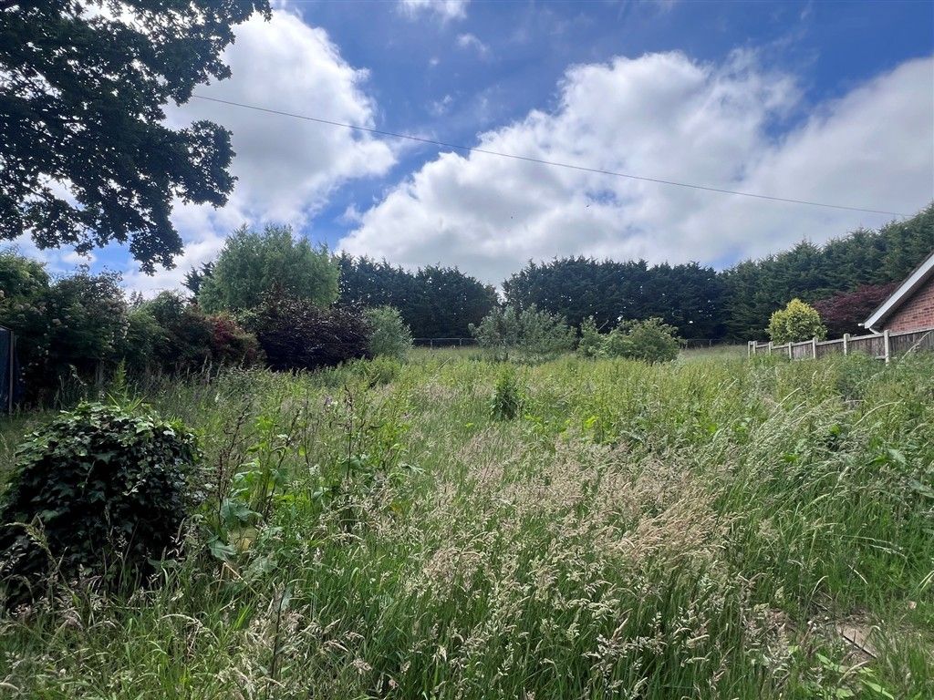 Property photo 1 of 2