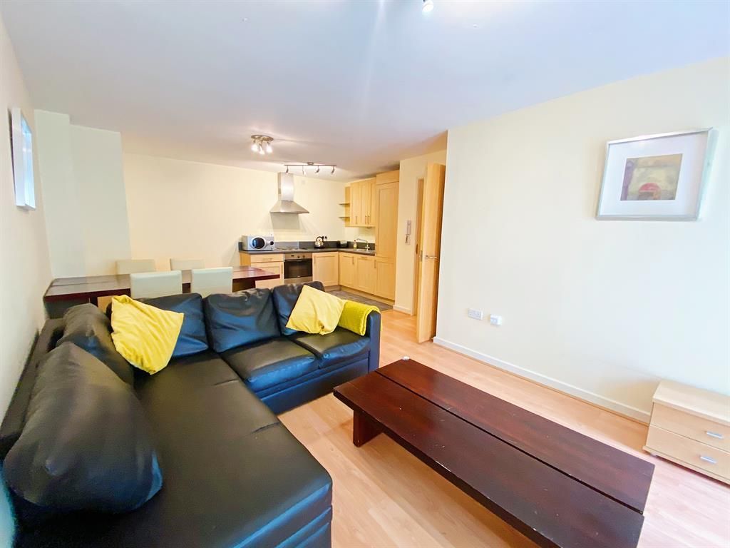 Property photo 2 of 8