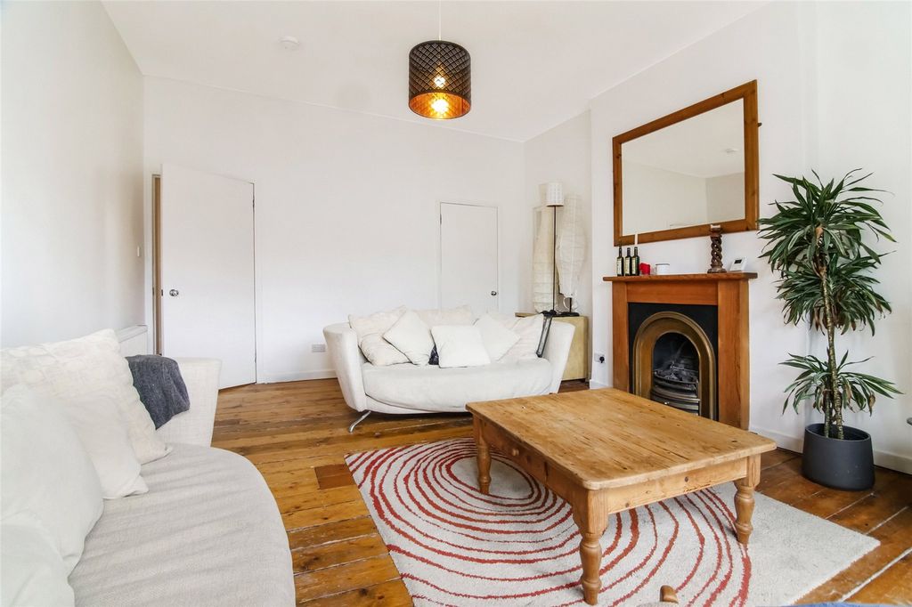 Property photo 3 of 15 Living Room