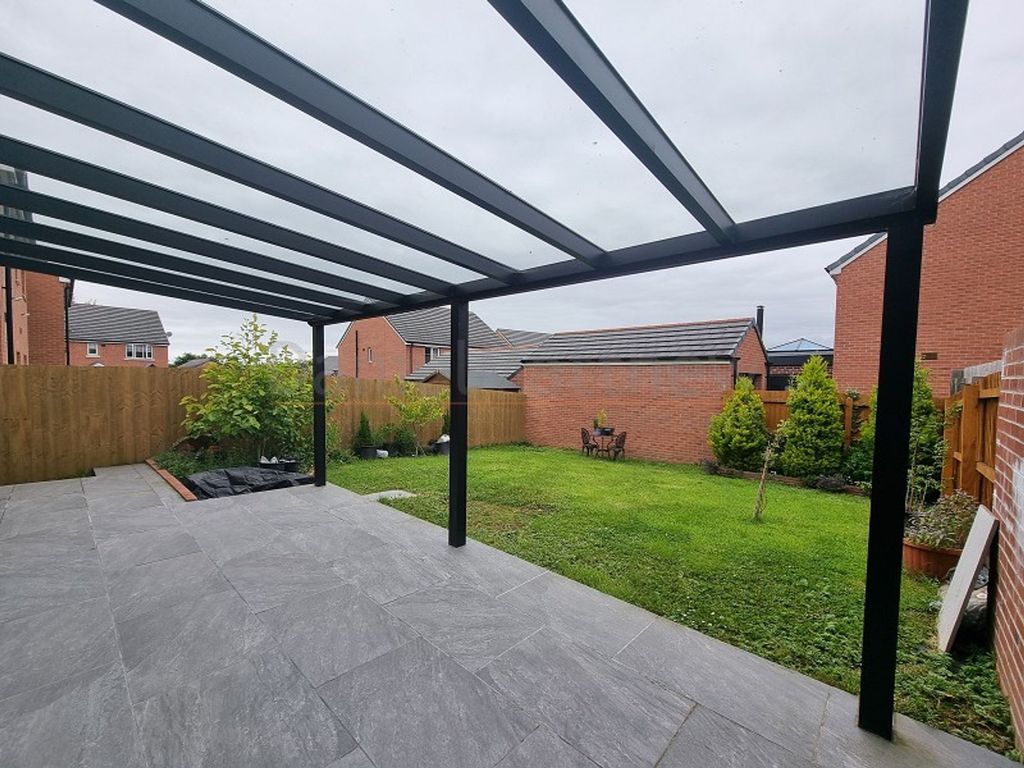 Property photo 2 of 31