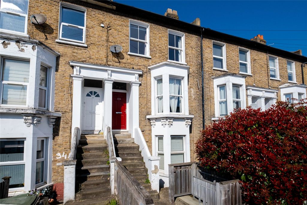 Property photo 2 of 7 Picture No. 10