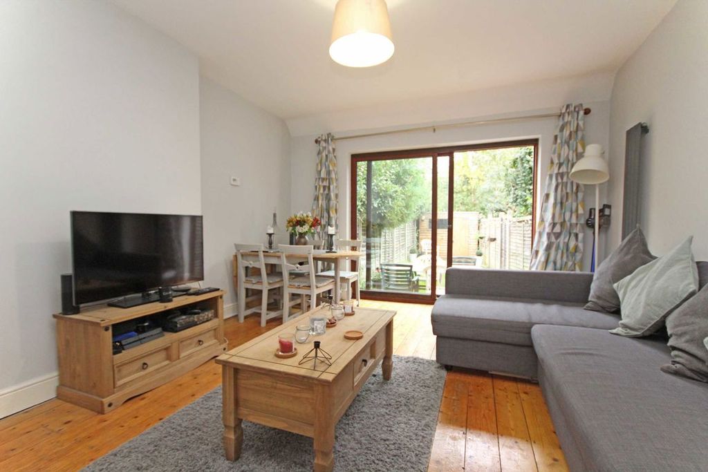 Property photo 2 of 5