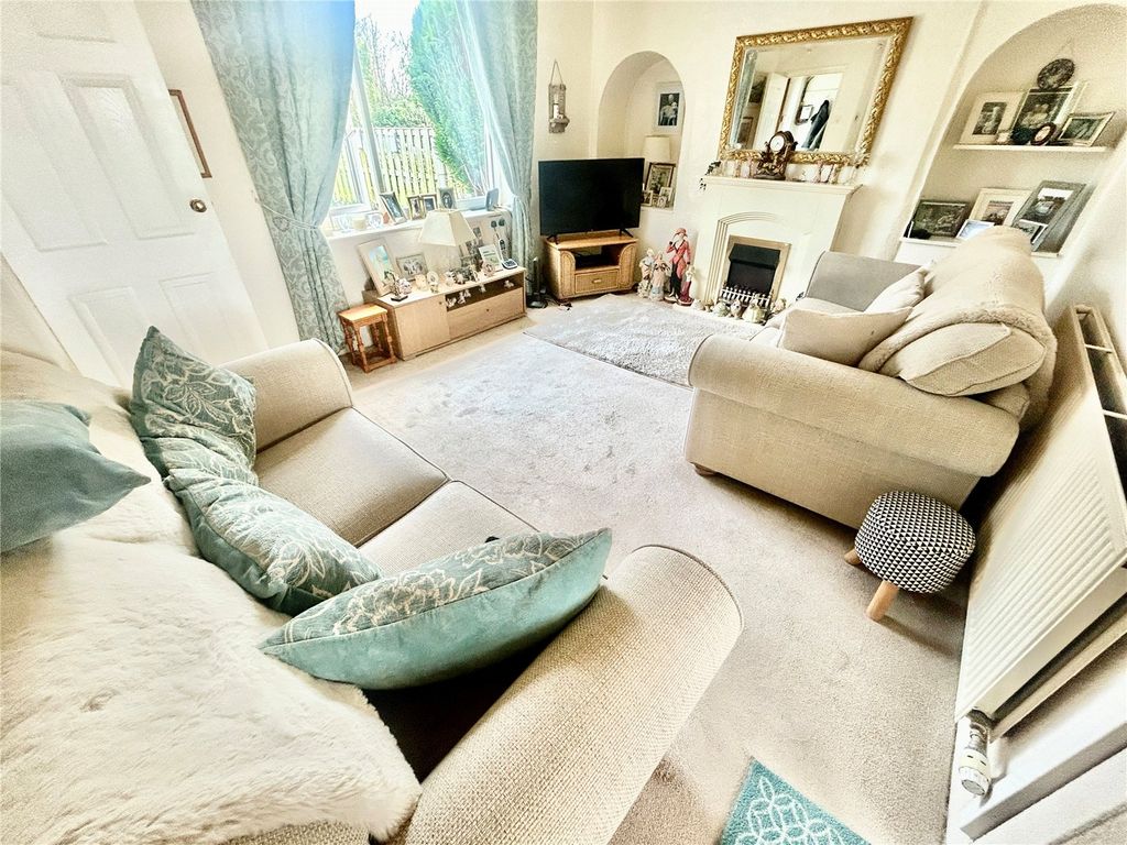 Property photo 3 of 22 Picture No. 11