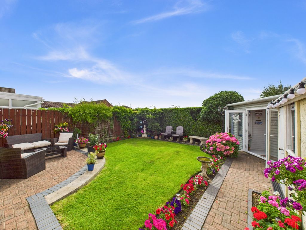 Property photo 2 of 17 4391276