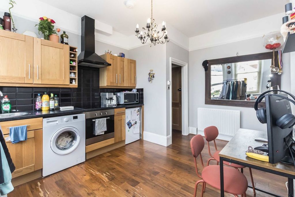 Property photo 2 of 3