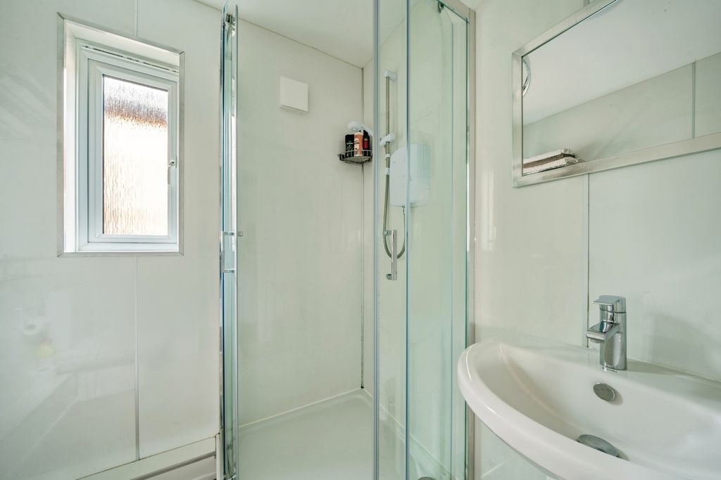 Additional image 12 of 2 bed flat for saleStreatfield Road, Heathfield, East Sussex TN21