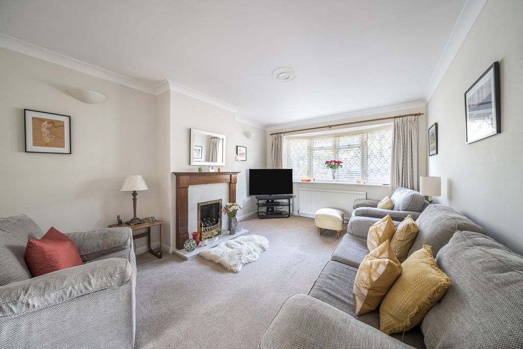 Property photo 2 of 41 1314288-6-6870Ec8...