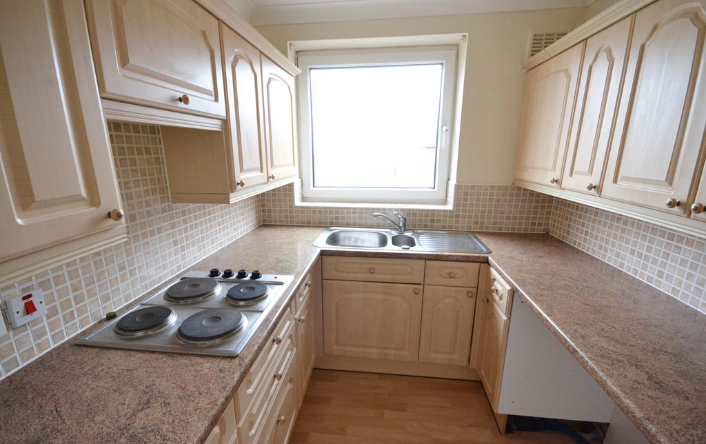 Property photo 2 of 5