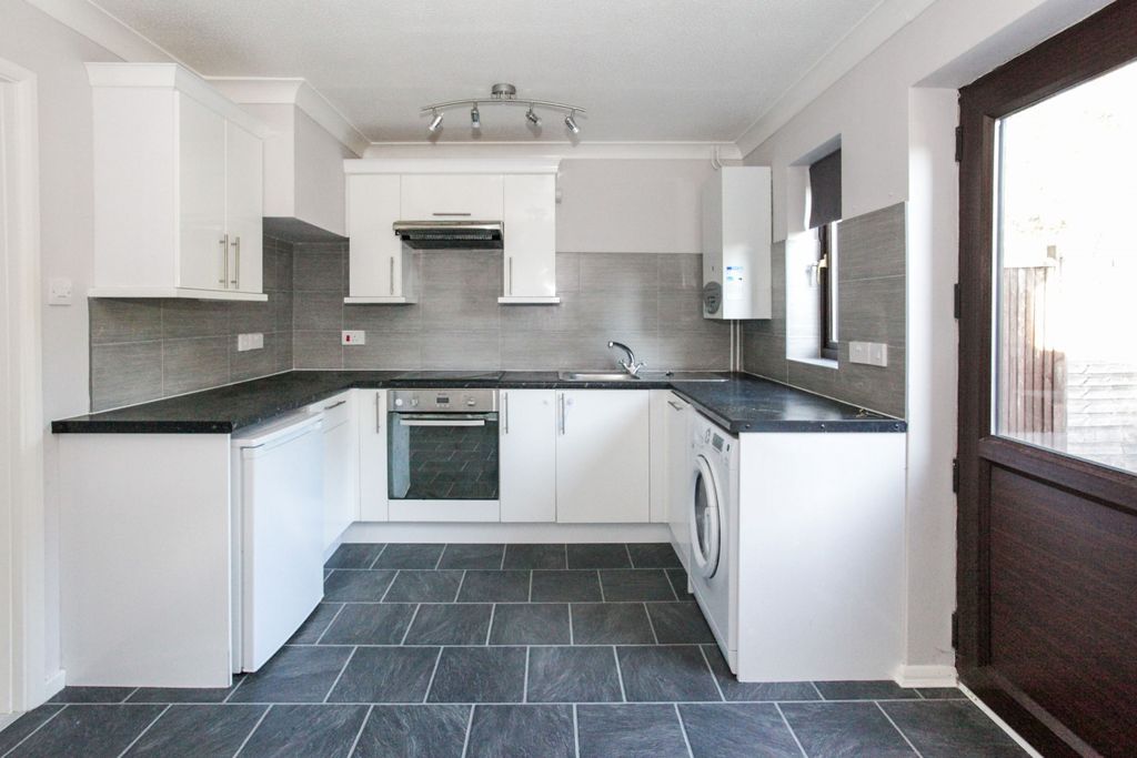 Property photo 2 of 8