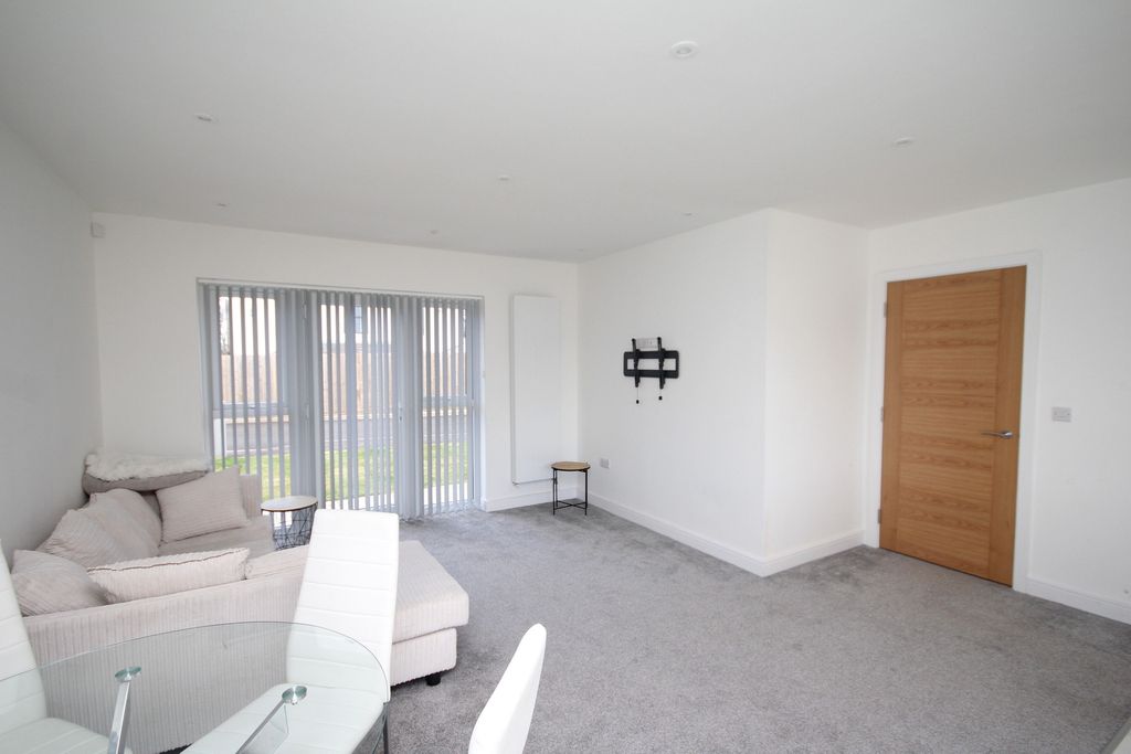 Property photo 3 of 11 Photo