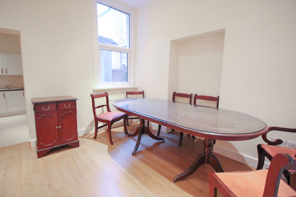 Property photo 3 of 5 Gallery