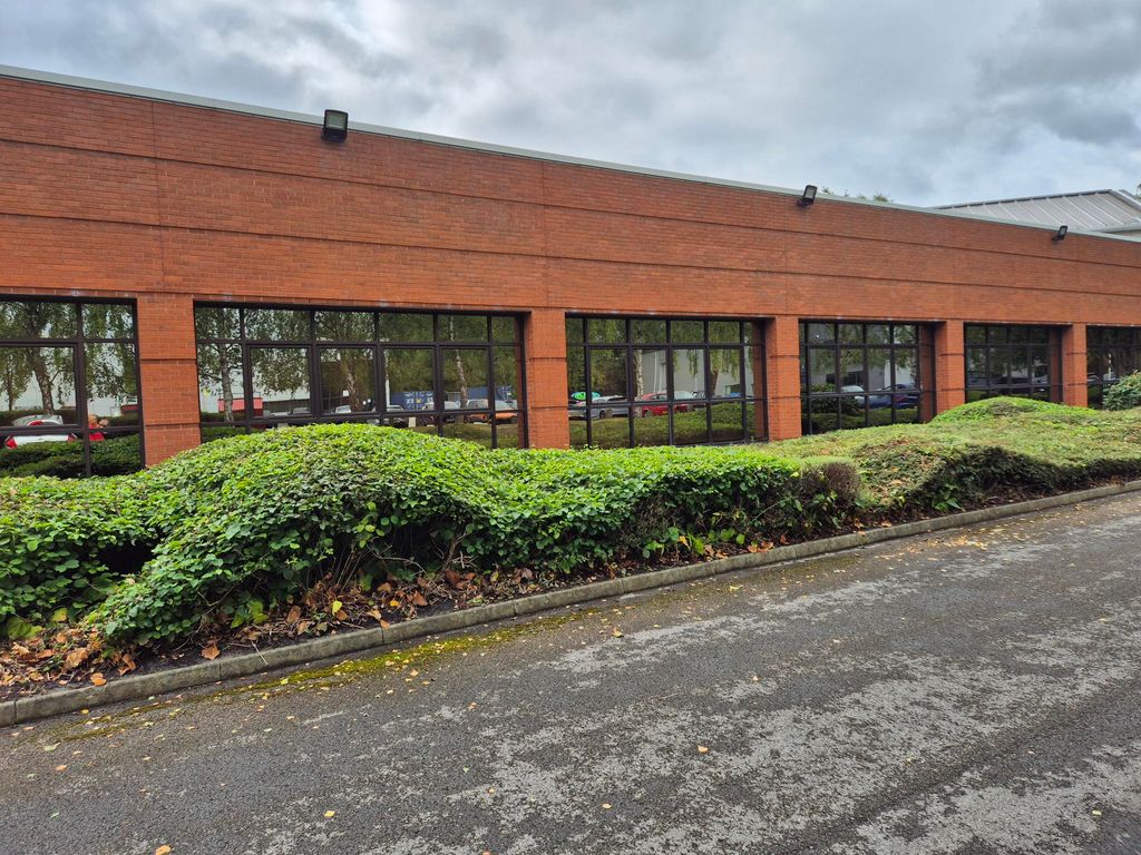 Property photo 1 of 4 Front View Of The Offices