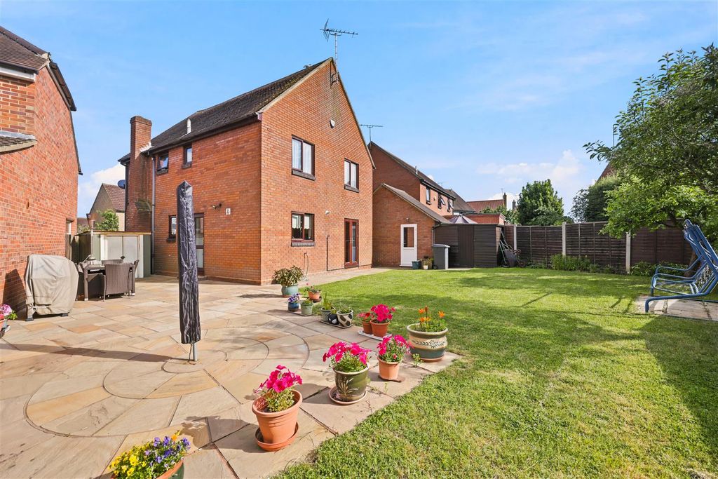 Property photo 2 of 23