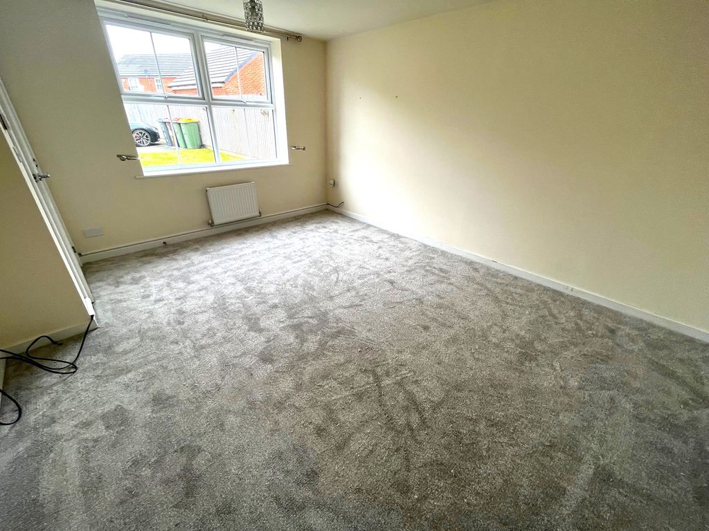 Property photo 2 of 12 N5