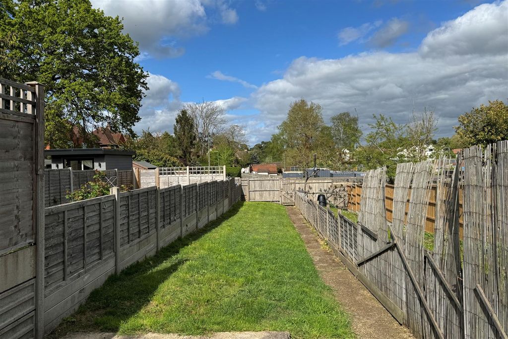 Property photo 3 of 12 Garden.Jpg