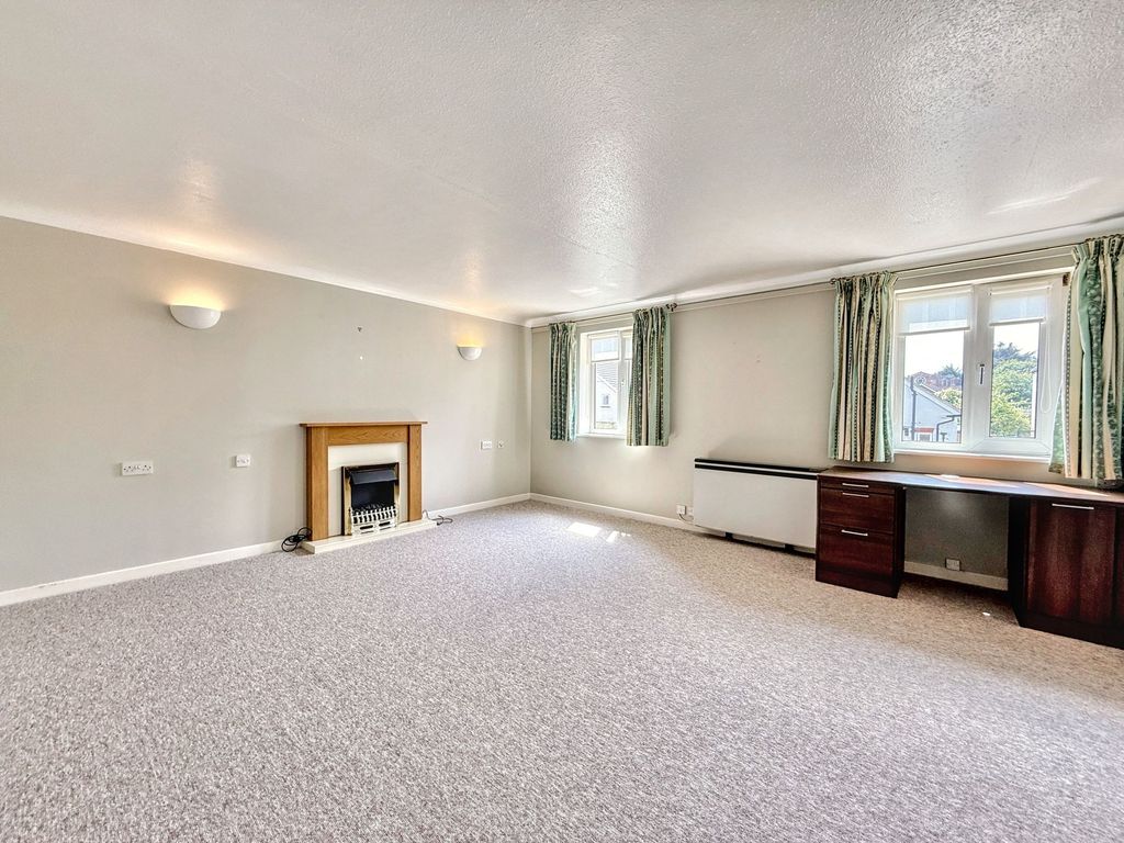 Property photo 3 of 14