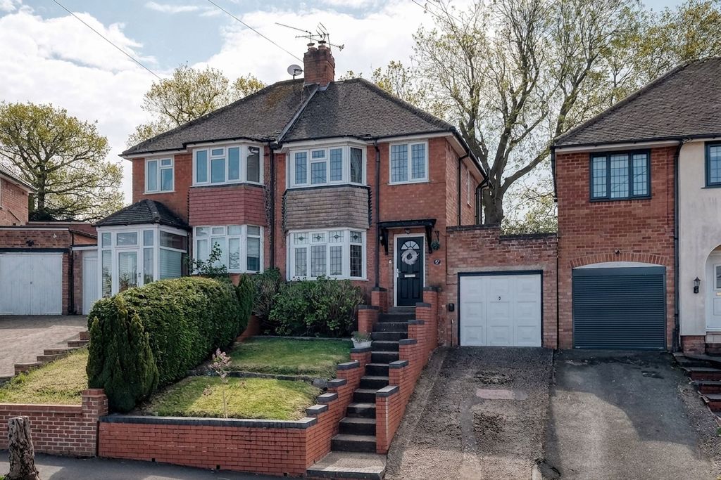 Property photo 1 of 16