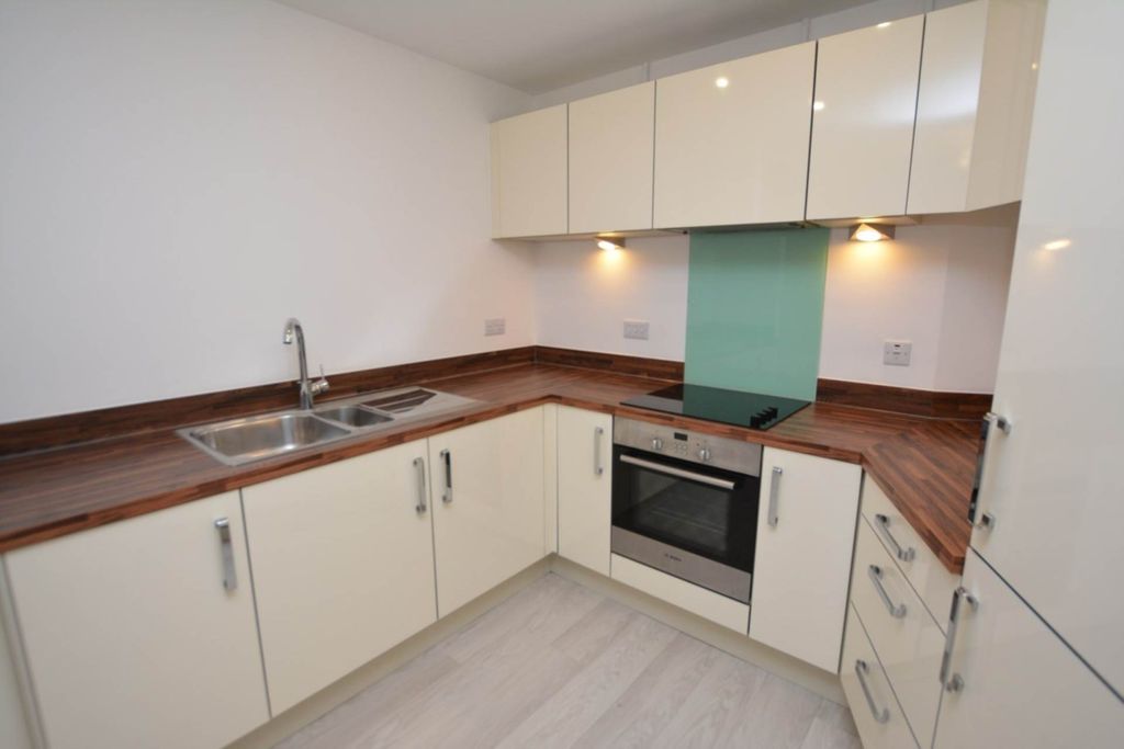 Property photo 3 of 6