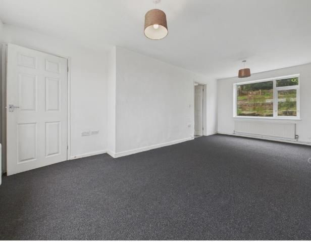 Property photo 3 of 11 Balcony