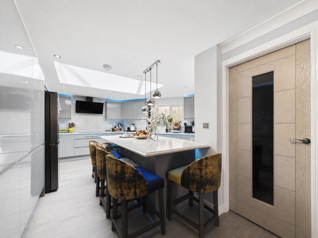 Property photo 1 of 18 A5B80476-55d0-46d9-A52F-0Cf735Fe3d42
