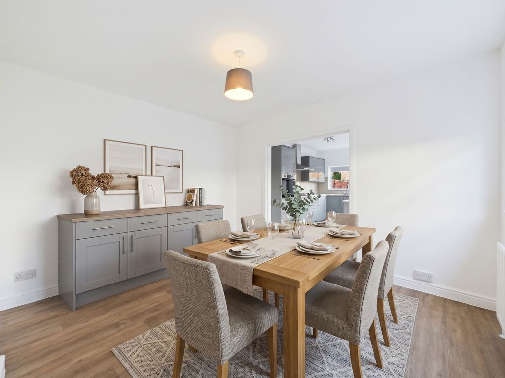 Property photo 3 of 17 Dining Room (Virtually Furnished)