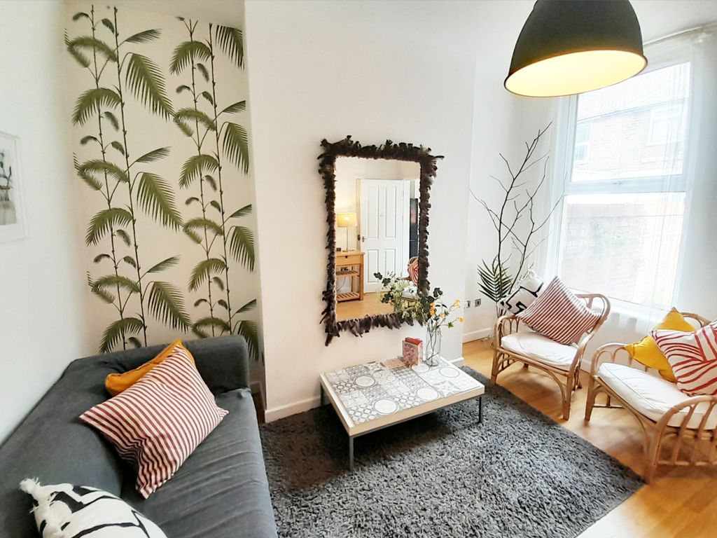 Property photo 3 of 15 Lounge A Rmr