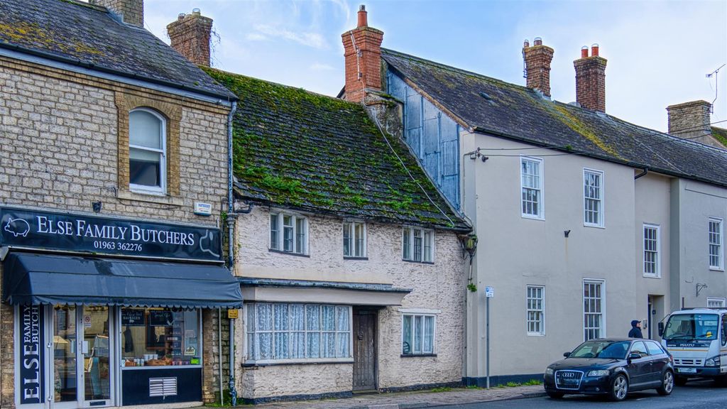 Property photo 1 of 12 Front