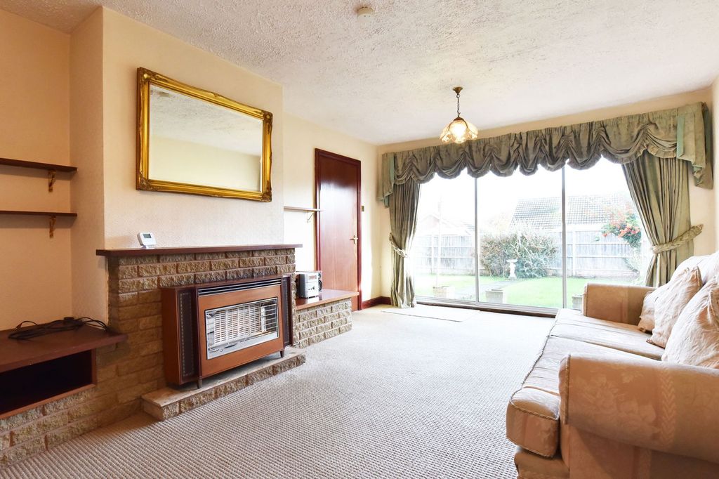 Property photo 2 of 11