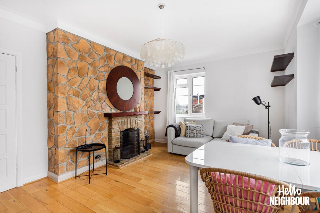 Property photo 2 of 17 Photo 1