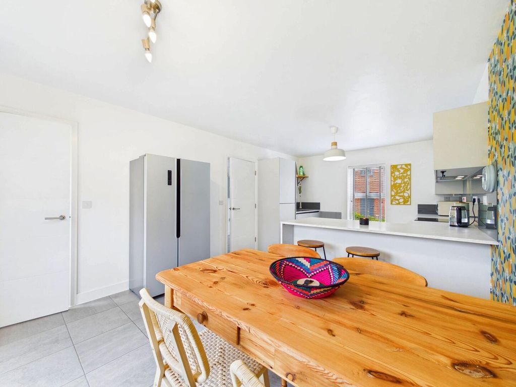 Property photo 3 of 15 Kitchen