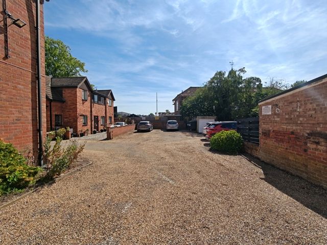 Property photo 2 of 5