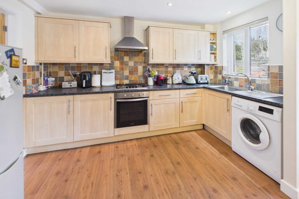 Property photo 2 of 16